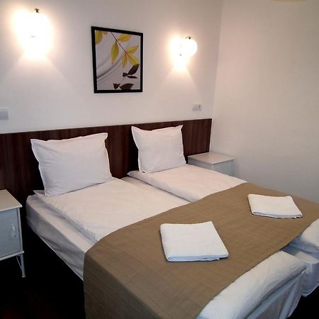White House Hotell Veliko Tărnovo Rum bild